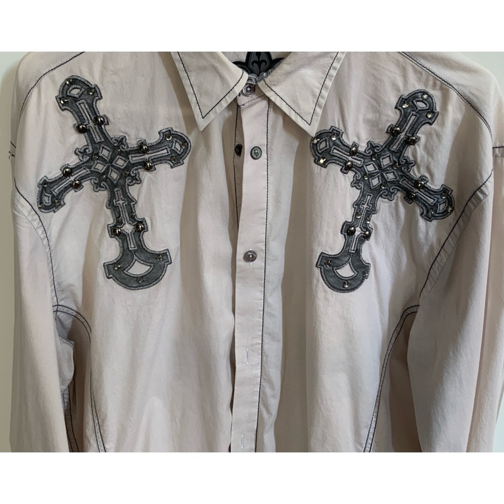 Good condition Roar Men shirt.